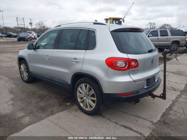 Photo 2 VIN: WVGBV7AX2AW508818 - VOLKSWAGEN TIGUAN 