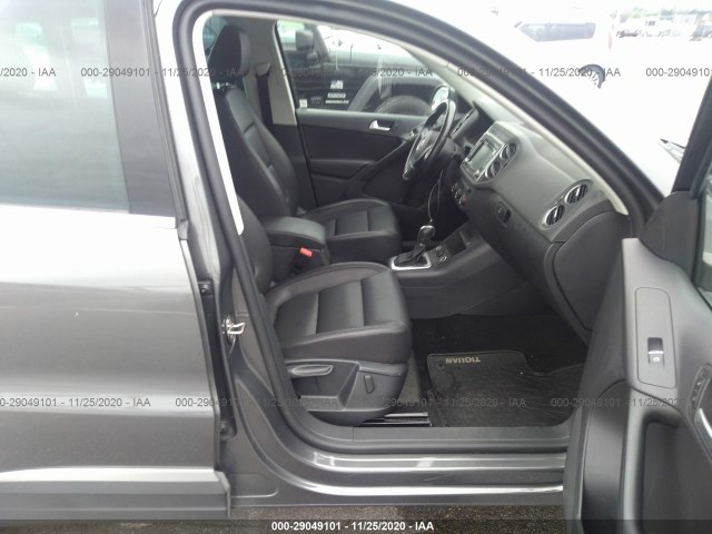 Photo 4 VIN: WVGBV7AX2FW589133 - VOLKSWAGEN TIGUAN 