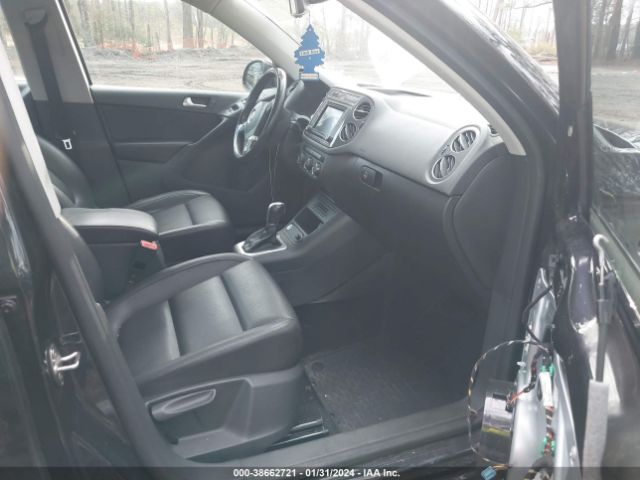 Photo 4 VIN: WVGBV7AX2HK000771 - VOLKSWAGEN TIGUAN 