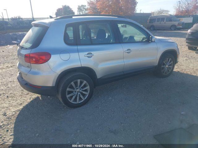 Photo 3 VIN: WVGBV7AX2HK042311 - VOLKSWAGEN TIGUAN 