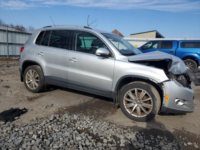 Photo 3 VIN: WVGBV7AX3AW513834 - VOLKSWAGEN TIGUAN 