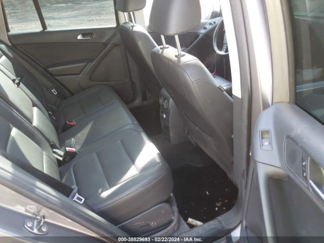 Photo 7 VIN: WVGBV7AX3AW522811 - VOLKSWAGEN TIGUAN 