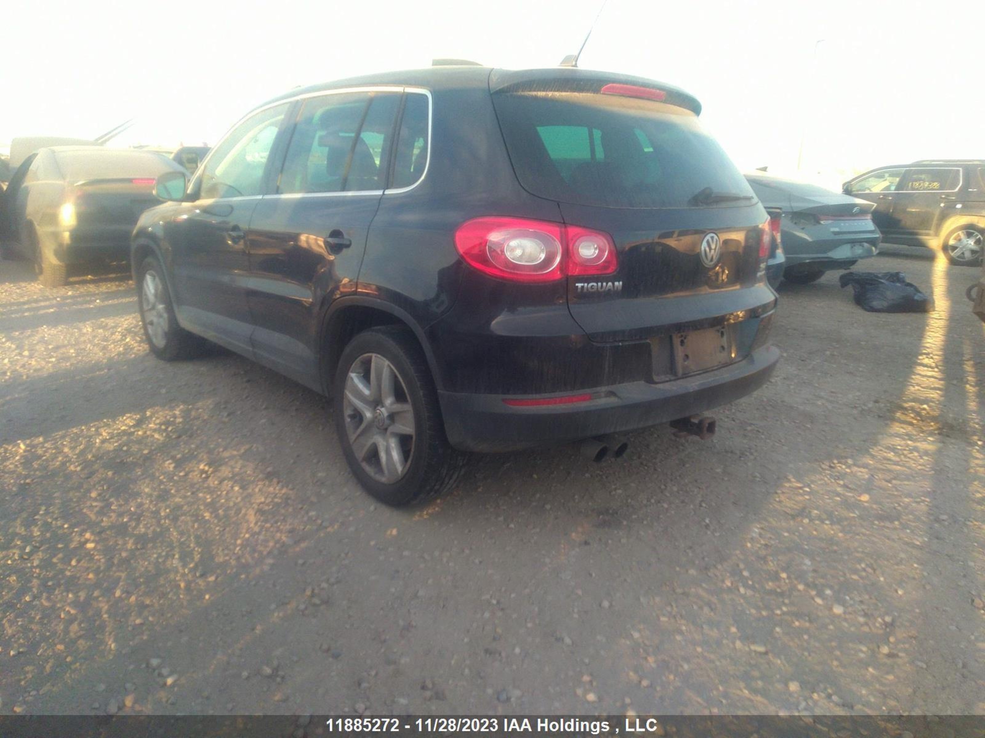 Photo 2 VIN: WVGBV7AX3AW526731 - VOLKSWAGEN TIGUAN 