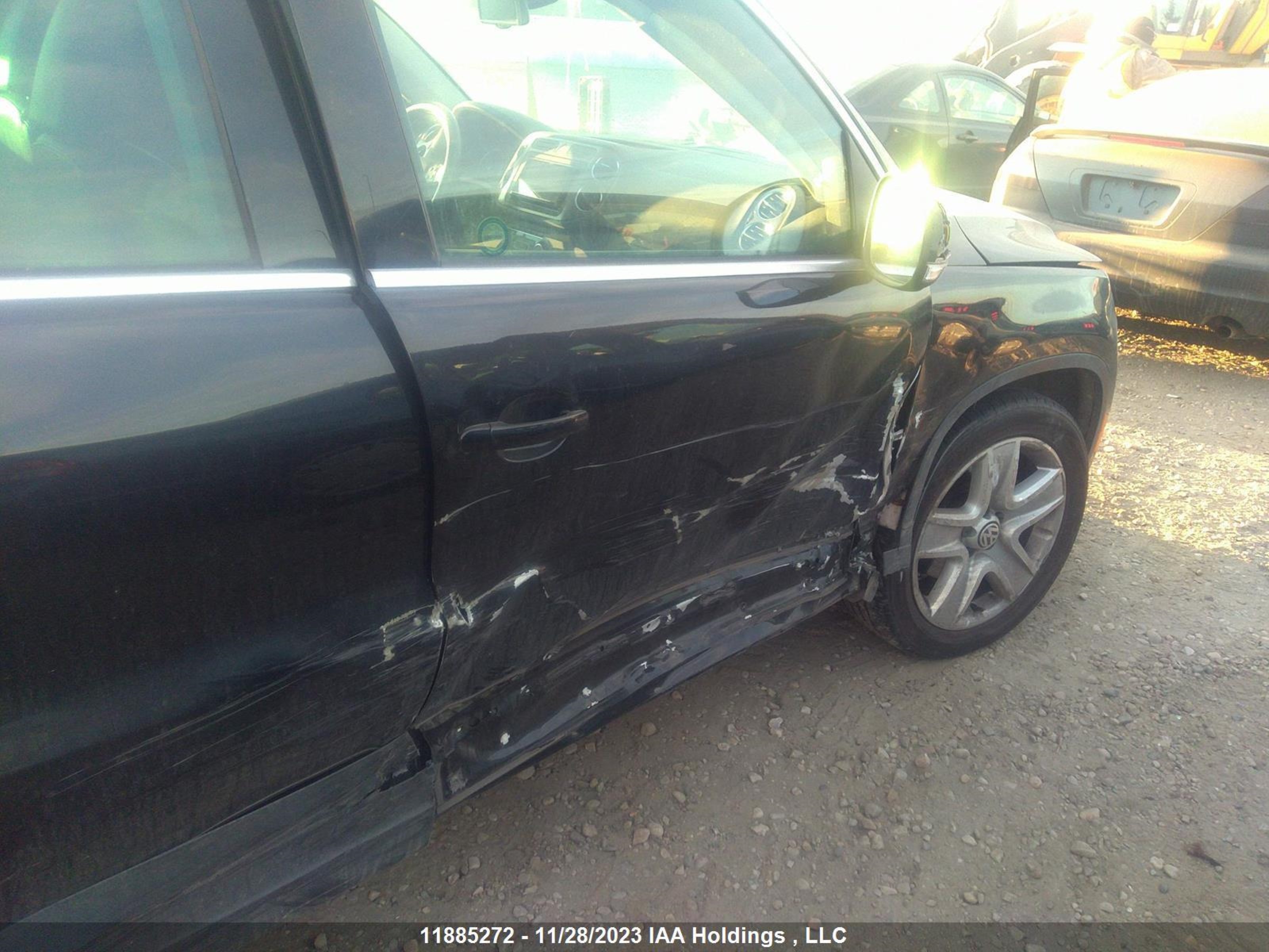 Photo 5 VIN: WVGBV7AX3AW526731 - VOLKSWAGEN TIGUAN 