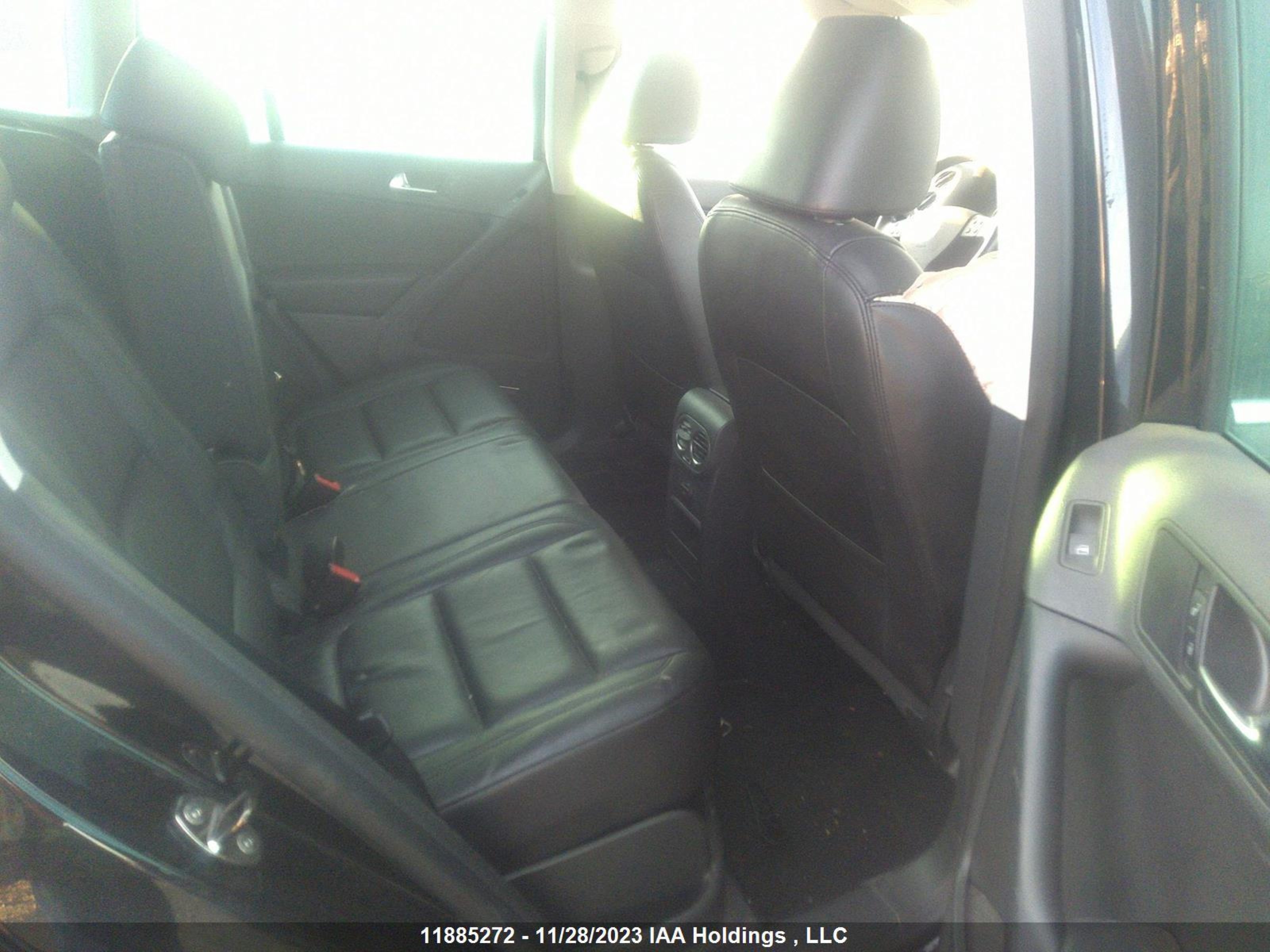 Photo 7 VIN: WVGBV7AX3AW526731 - VOLKSWAGEN TIGUAN 