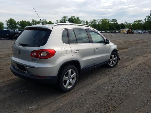 Photo 3 VIN: WVGBV7AX3AW528480 - VOLKSWAGEN TIGUAN 