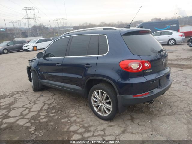 Photo 2 VIN: WVGBV7AX3BW562758 - VOLKSWAGEN TIGUAN 