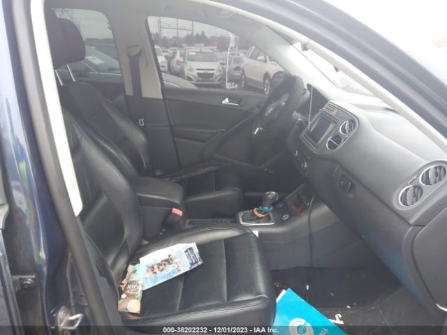 Photo 4 VIN: WVGBV7AX3BW562758 - VOLKSWAGEN TIGUAN 