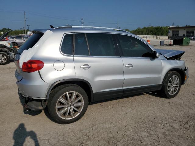 Photo 2 VIN: WVGBV7AX3CW566956 - VOLKSWAGEN TIGUAN S 