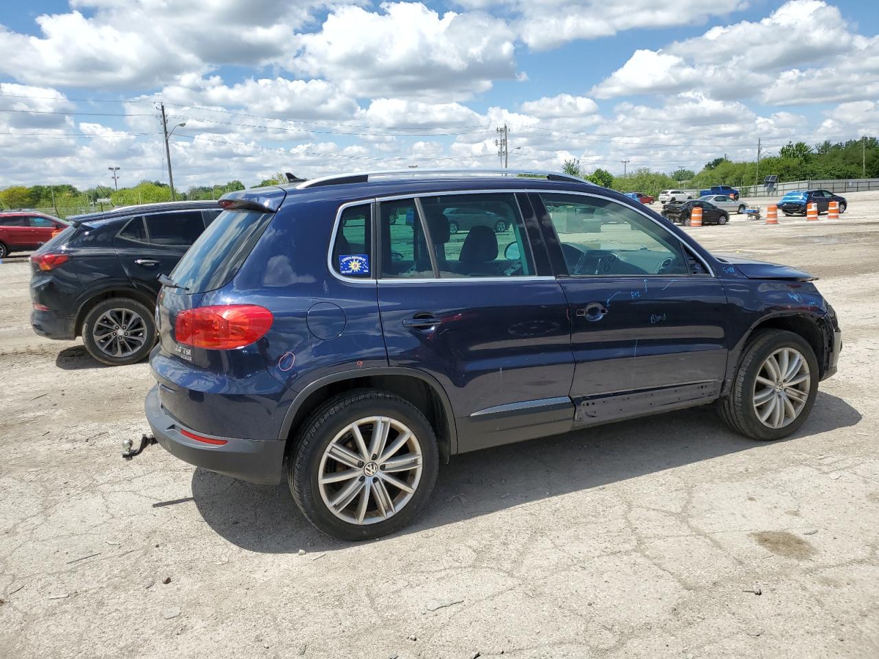 Photo 2 VIN: WVGBV7AX3DW523672 - VOLKSWAGEN TIGUAN 