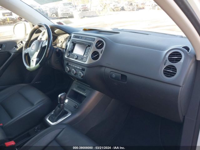 Photo 4 VIN: WVGBV7AX3FW504073 - VOLKSWAGEN TIGUAN 