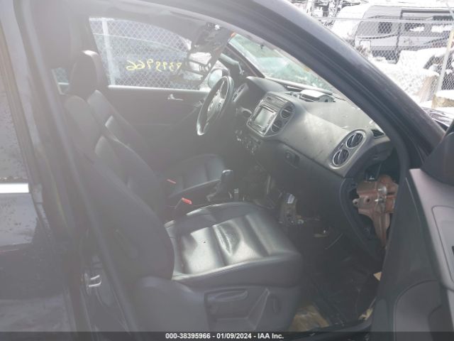 Photo 4 VIN: WVGBV7AX3FW601578 - VOLKSWAGEN TIGUAN 