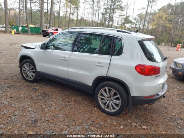 Photo 2 VIN: WVGBV7AX3GW529220 - VOLKSWAGEN TIGUAN 