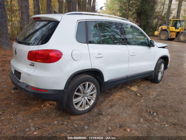 Photo 3 VIN: WVGBV7AX3GW529220 - VOLKSWAGEN TIGUAN 