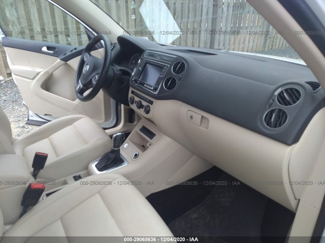 Photo 4 VIN: WVGBV7AX3HW511706 - VOLKSWAGEN TIGUAN 