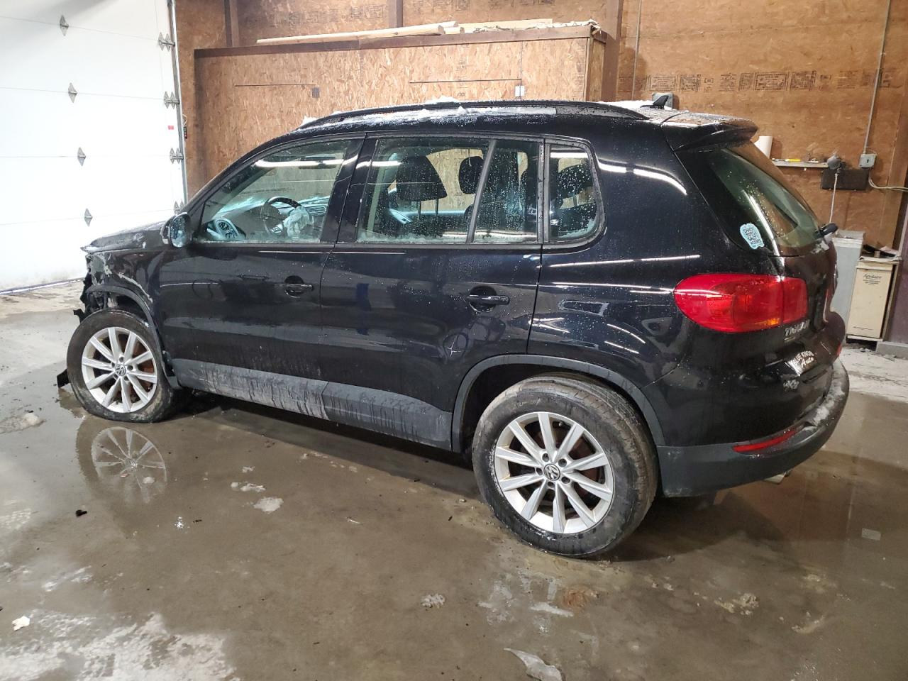 Photo 1 VIN: WVGBV7AX3JK002289 - VOLKSWAGEN TIGUAN 