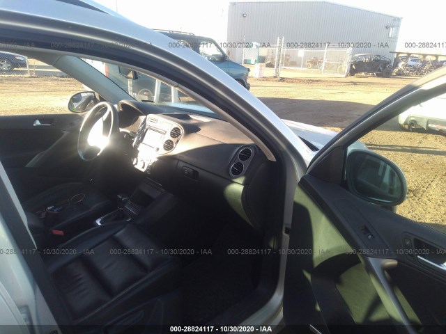 Photo 4 VIN: WVGBV7AX4AW511087 - VOLKSWAGEN TIGUAN 