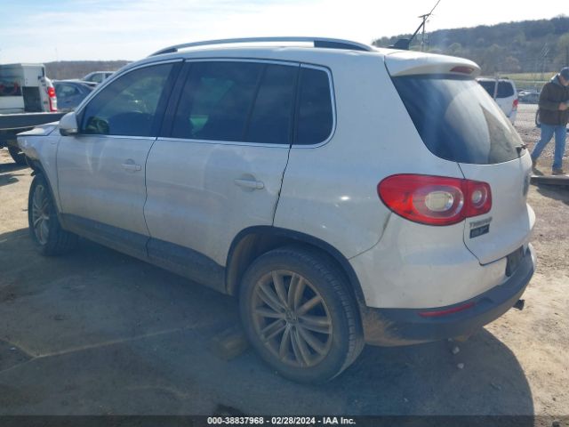 Photo 2 VIN: WVGBV7AX4AW537771 - VOLKSWAGEN TIGUAN 