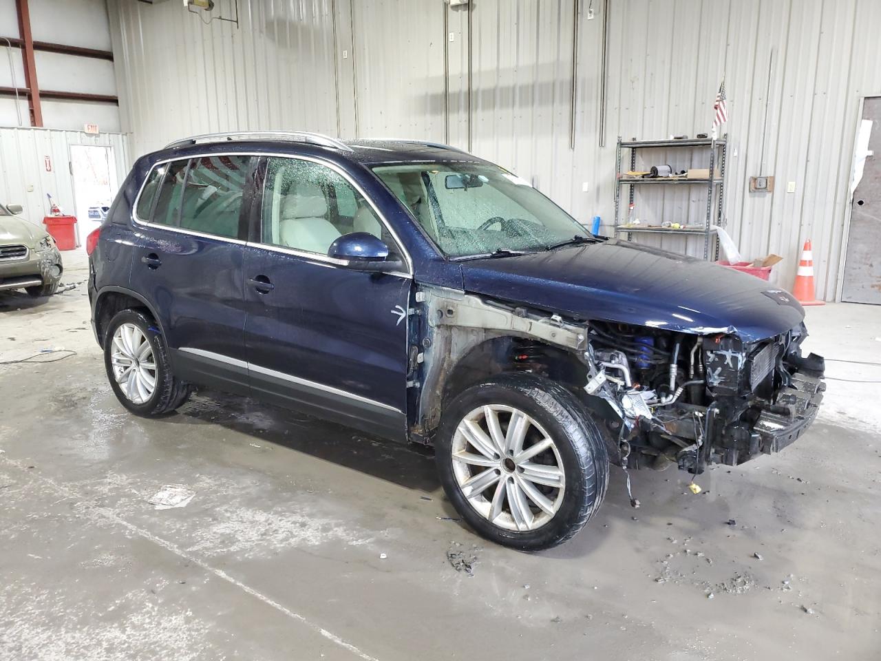 Photo 3 VIN: WVGBV7AX4DW537371 - VOLKSWAGEN TIGUAN 