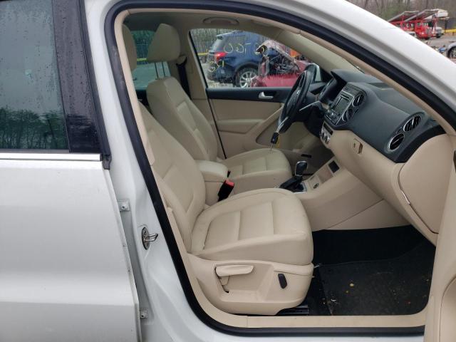 Photo 4 VIN: WVGBV7AX4FW603789 - VOLKSWAGEN TIGUAN S 