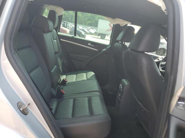 Photo 10 VIN: WVGBV7AX4GW094885 - VOLKSWAGEN TIGUAN 