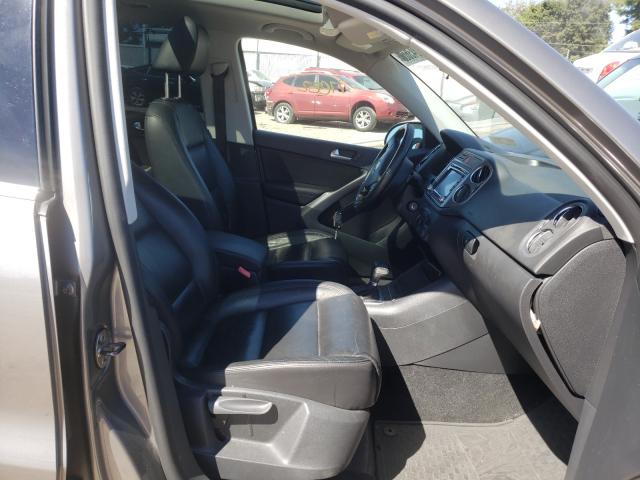 Photo 4 VIN: WVGBV7AX5AW510367 - VOLKSWAGEN TIGUAN 