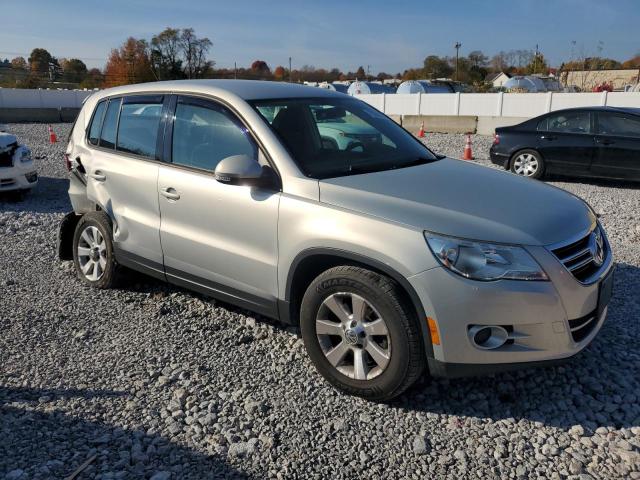 Photo 3 VIN: WVGBV7AX5AW521983 - VOLKSWAGEN TIGUAN SE 