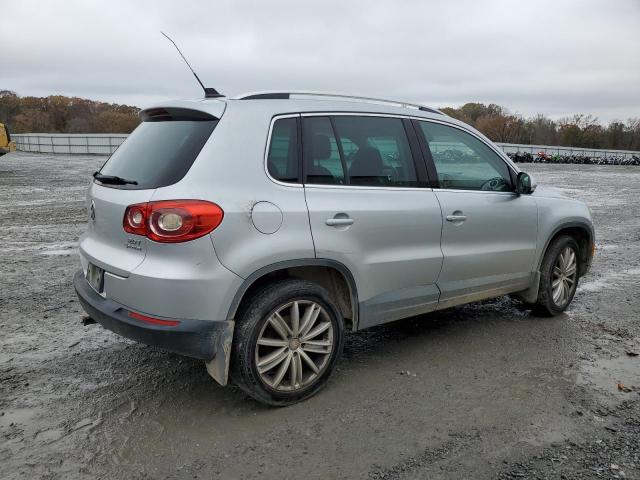 Photo 2 VIN: WVGBV7AX5BW554595 - VOLKSWAGEN TIGUAN S 