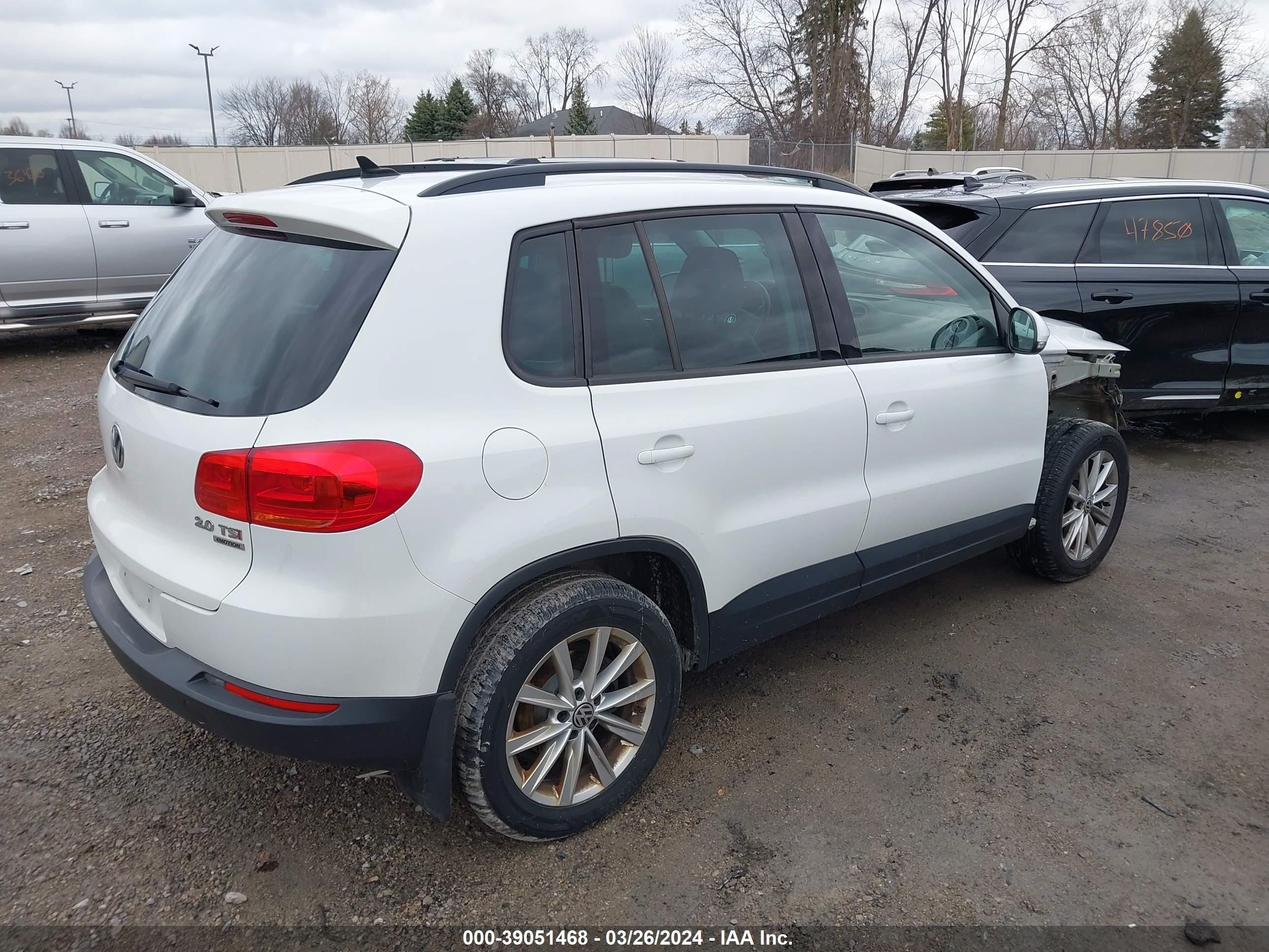 Photo 3 VIN: WVGBV7AX5FW584380 - VOLKSWAGEN TIGUAN 