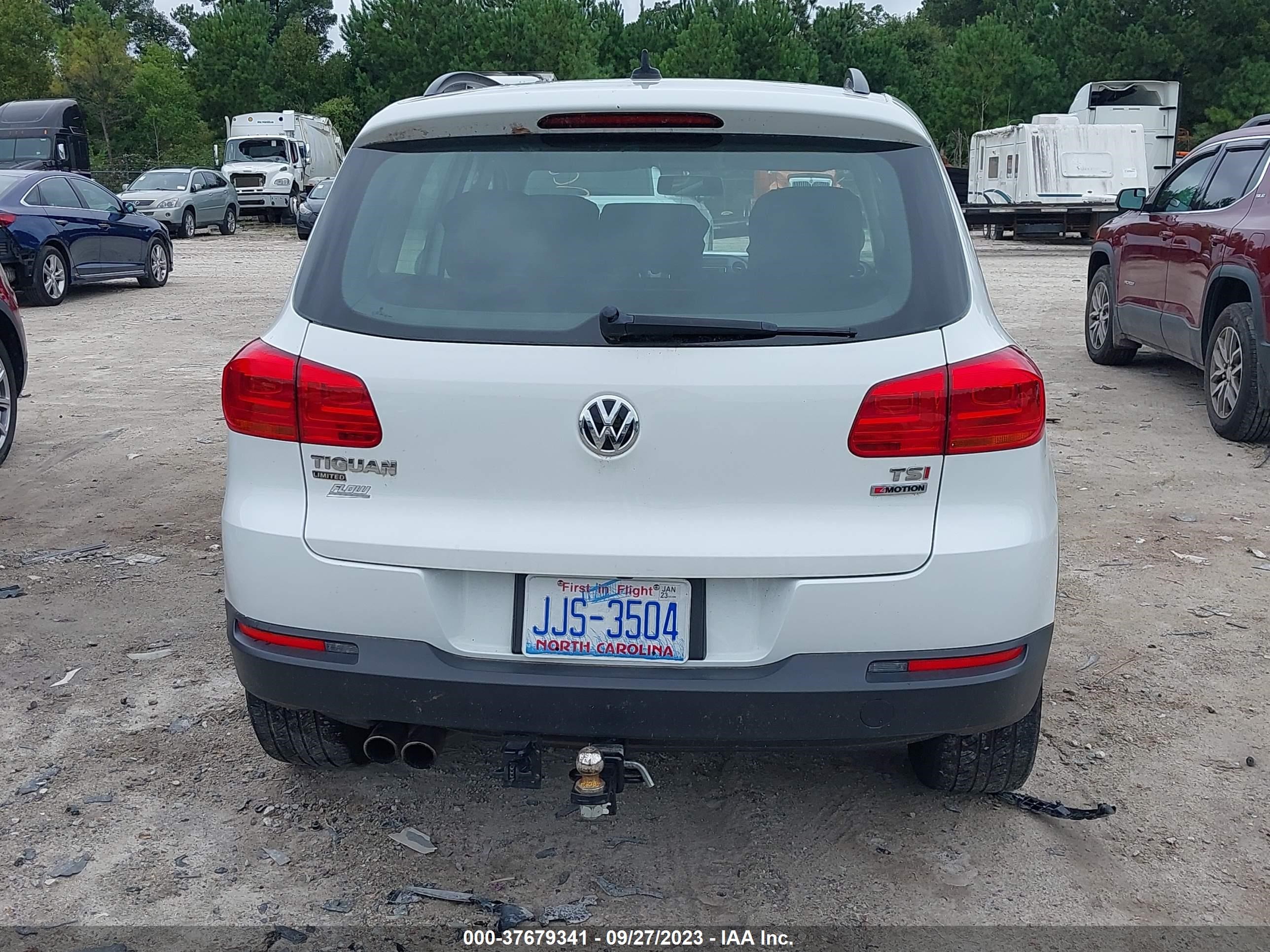 Photo 15 VIN: WVGBV7AX5JK002634 - VOLKSWAGEN TIGUAN 