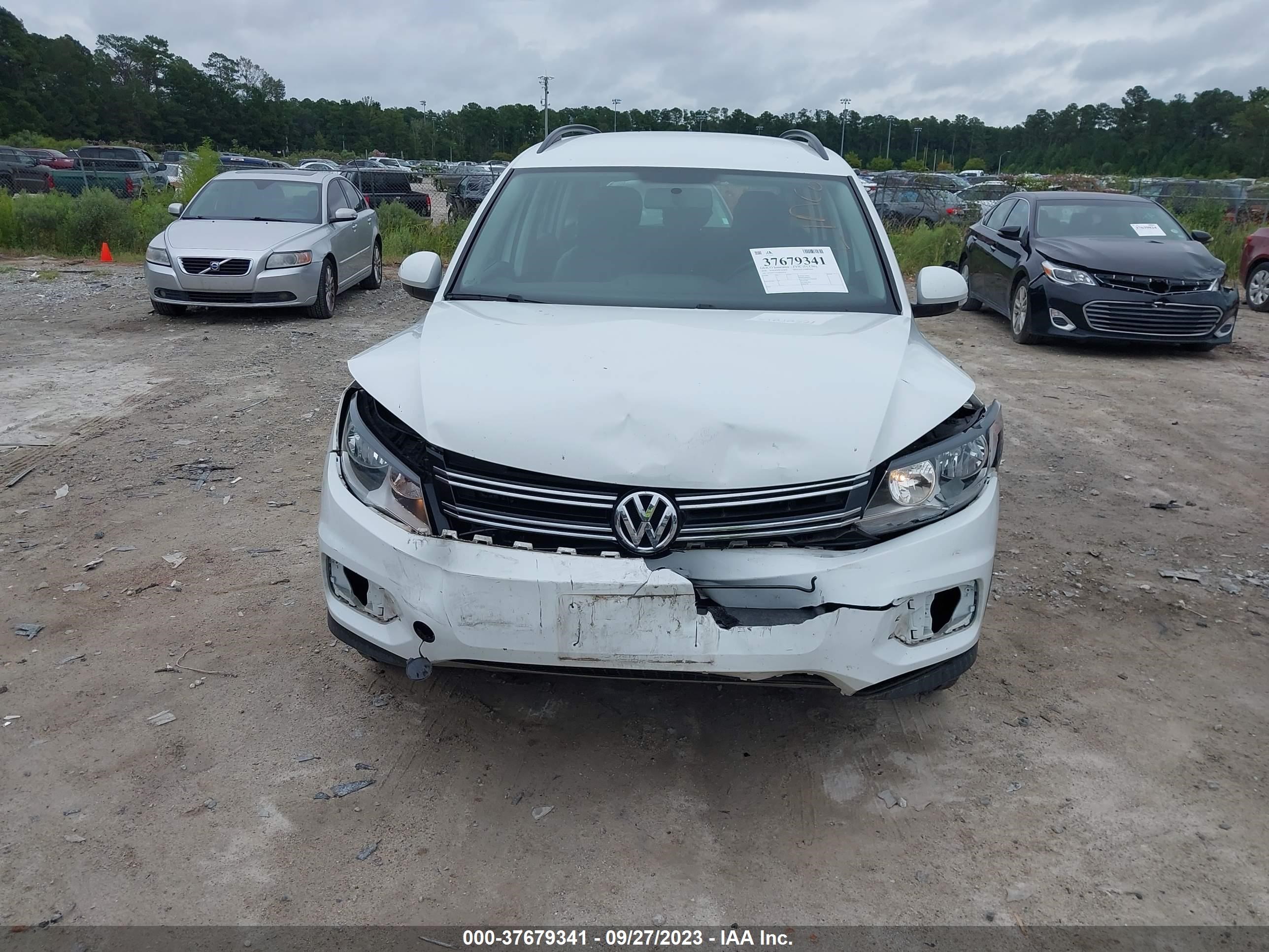 Photo 5 VIN: WVGBV7AX5JK002634 - VOLKSWAGEN TIGUAN 