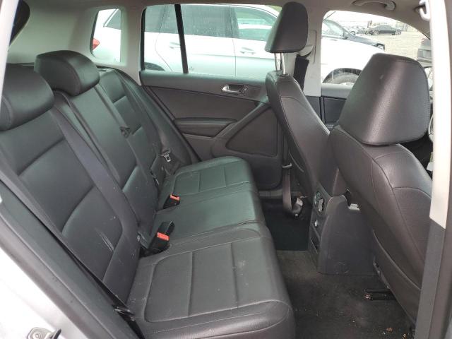 Photo 10 VIN: WVGBV7AX6AW526951 - VOLKSWAGEN TIGUAN 