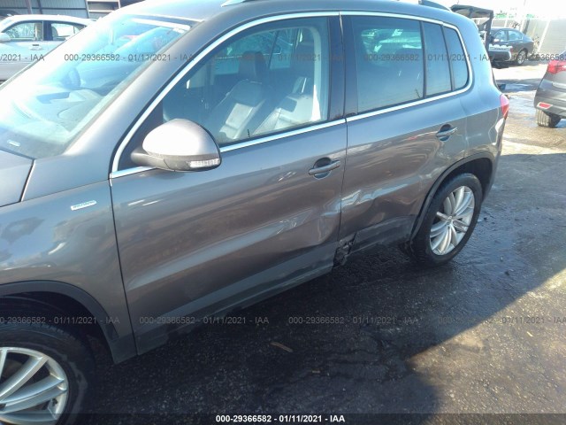 Photo 5 VIN: WVGBV7AX6AW531602 - VOLKSWAGEN TIGUAN 