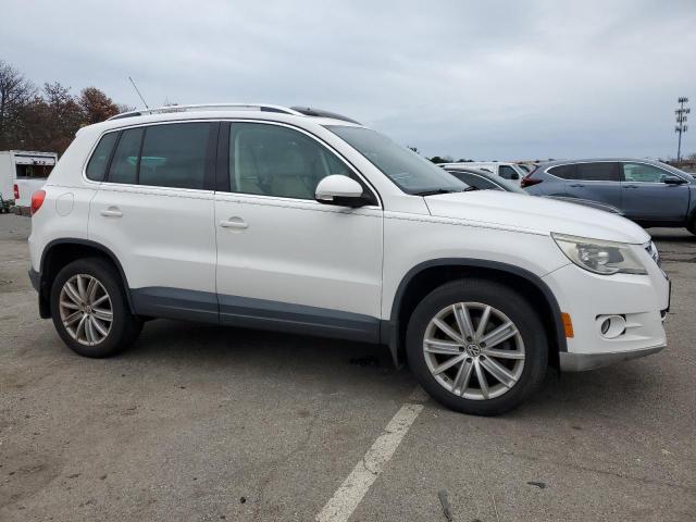 Photo 3 VIN: WVGBV7AX6AW531972 - VOLKSWAGEN TIGUAN 