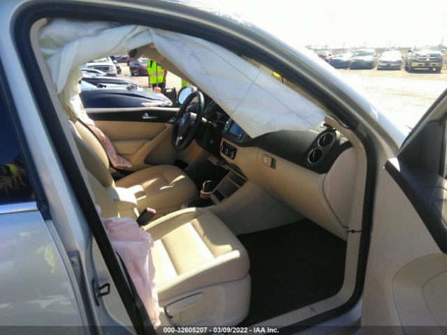 Photo 4 VIN: WVGBV7AX6BW525624 - VOLKSWAGEN TIGUAN 