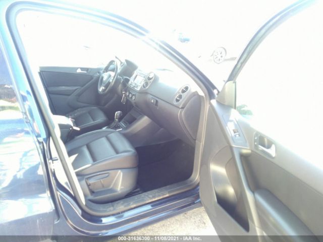 Photo 4 VIN: WVGBV7AX6CW561654 - VOLKSWAGEN TIGUAN 