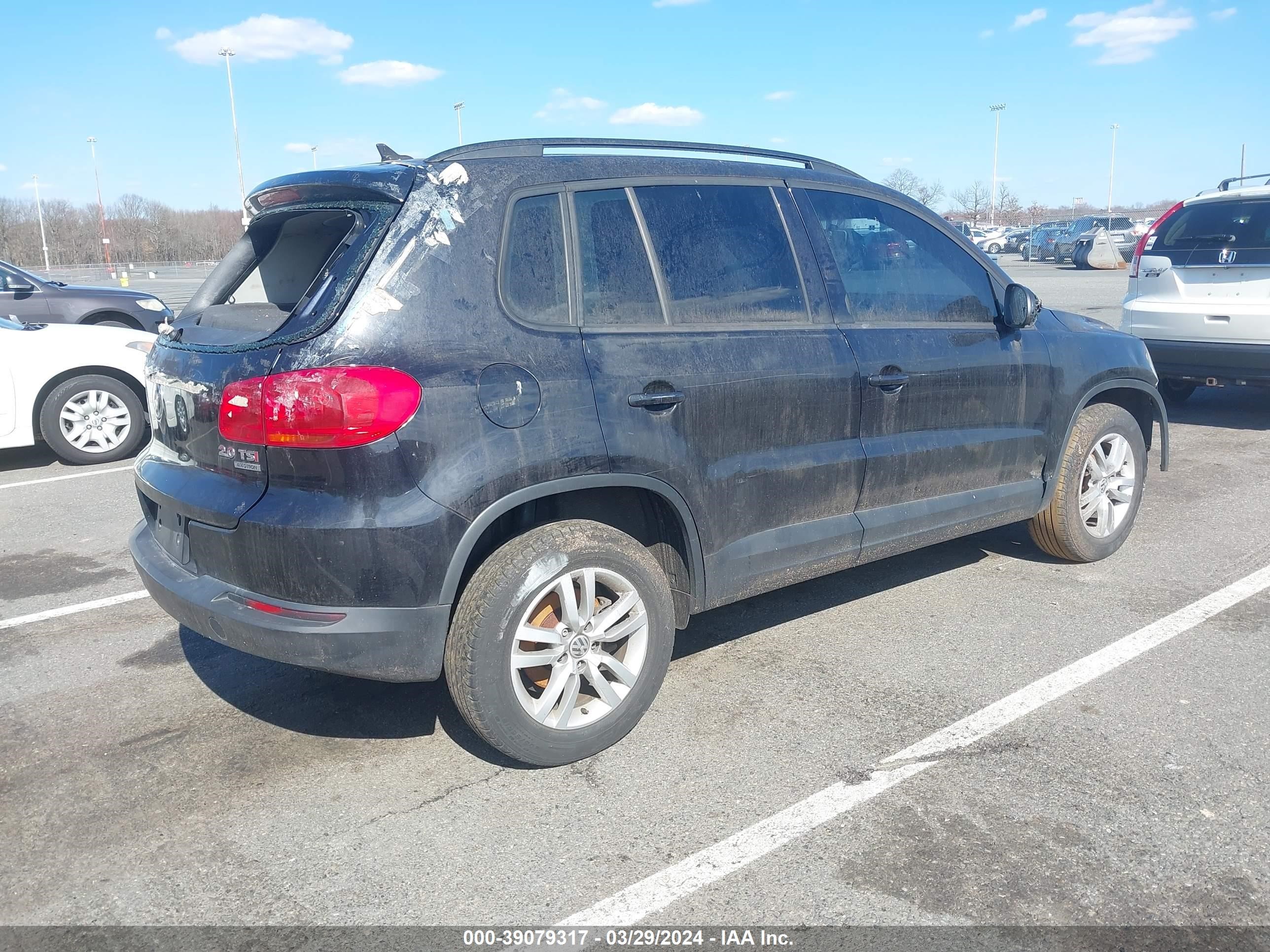 Photo 3 VIN: WVGBV7AX6FW520784 - VOLKSWAGEN TIGUAN 