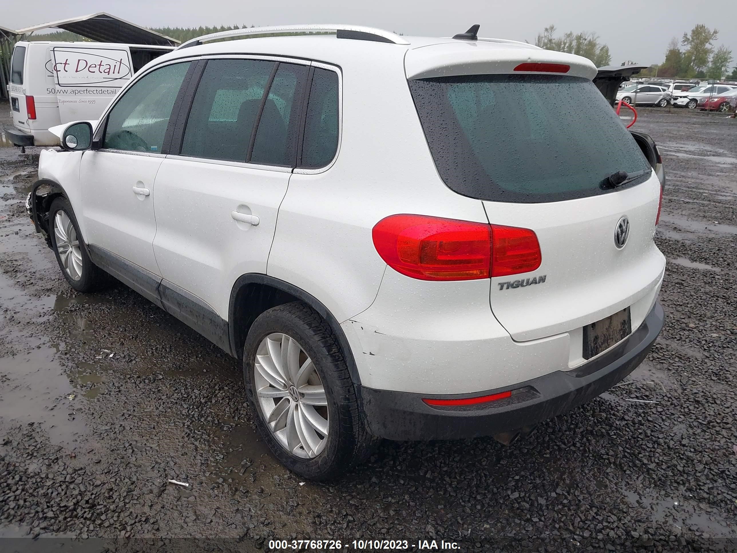 Photo 2 VIN: WVGBV7AX6FW554692 - VOLKSWAGEN TIGUAN 