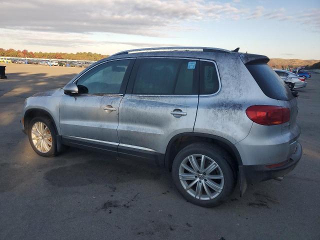 Photo 1 VIN: WVGBV7AX6GW523797 - VOLKSWAGEN TIGUAN 