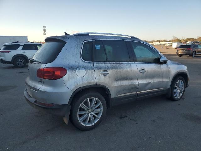 Photo 2 VIN: WVGBV7AX6GW523797 - VOLKSWAGEN TIGUAN 