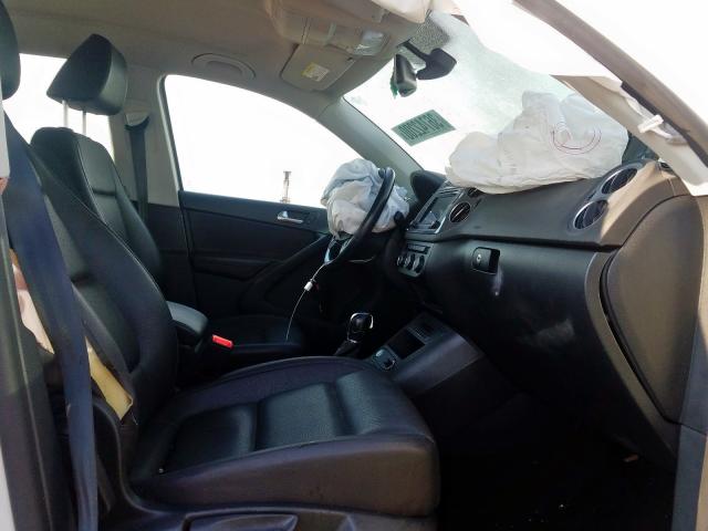 Photo 4 VIN: WVGBV7AX6HK022417 - VOLKSWAGEN TIGUAN S 