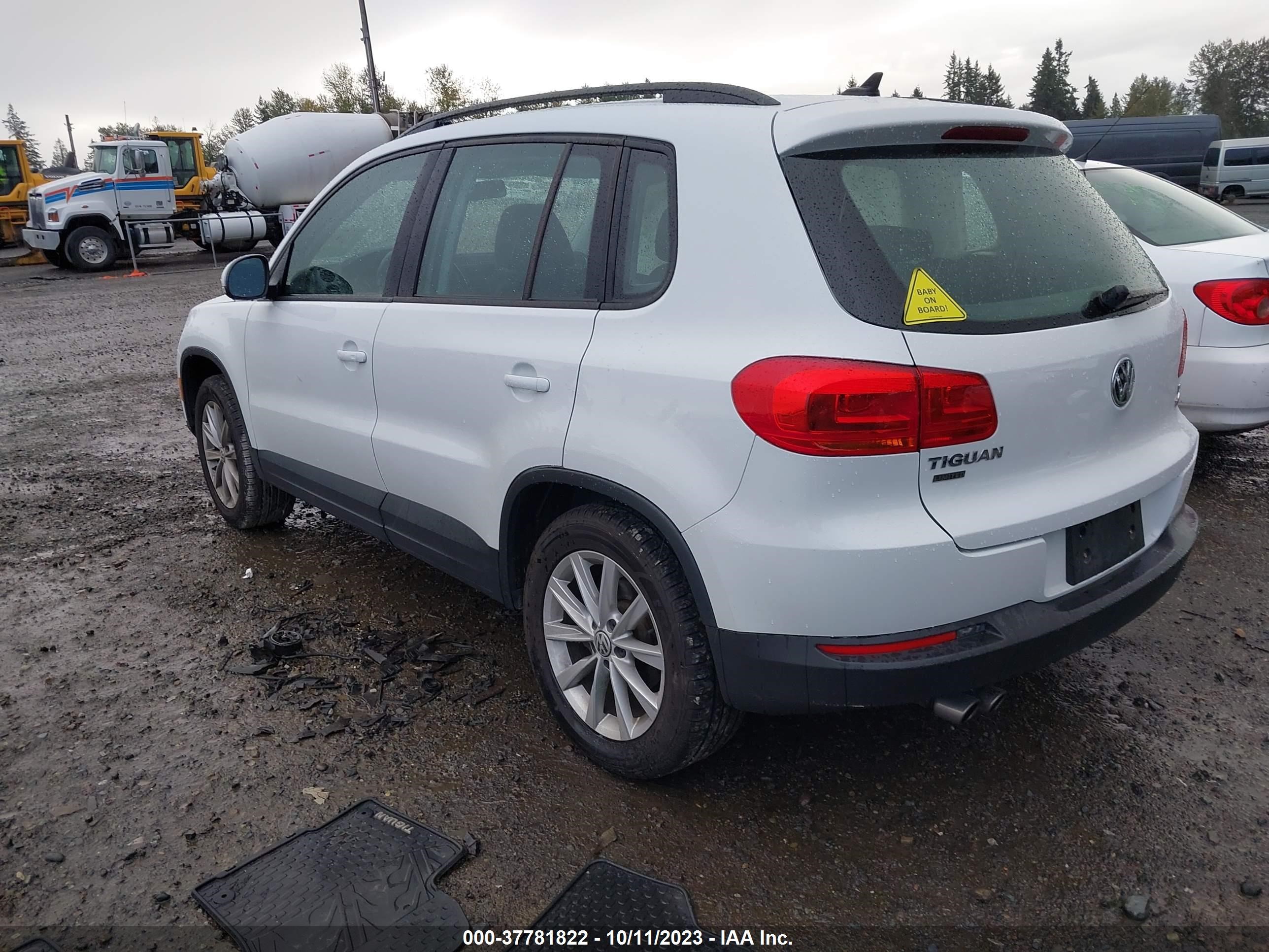 Photo 2 VIN: WVGBV7AX6HK044529 - VOLKSWAGEN TIGUAN 