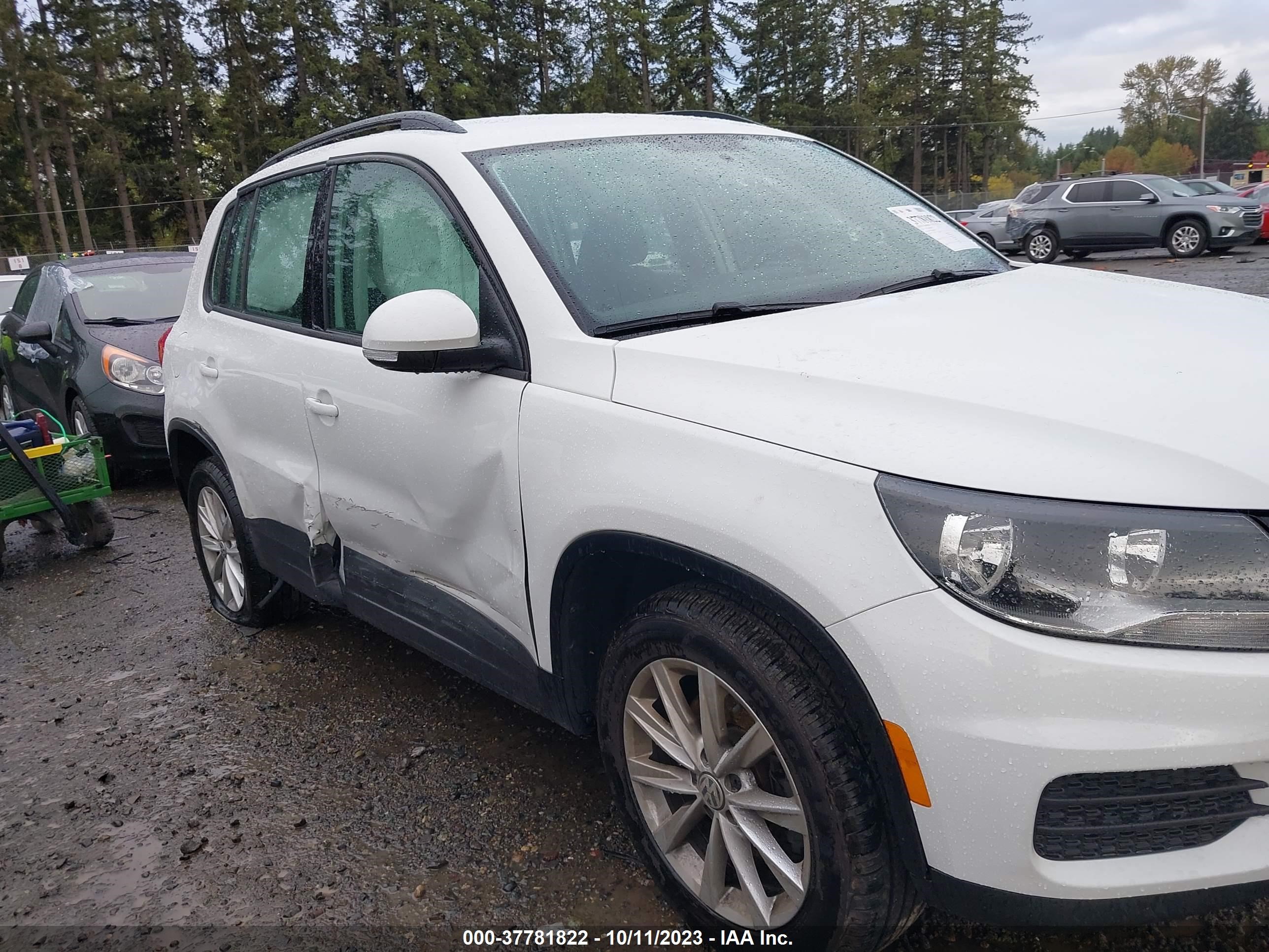 Photo 5 VIN: WVGBV7AX6HK044529 - VOLKSWAGEN TIGUAN 