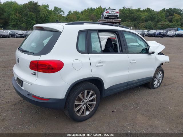 Photo 3 VIN: WVGBV7AX6HK046717 - VOLKSWAGEN TIGUAN 