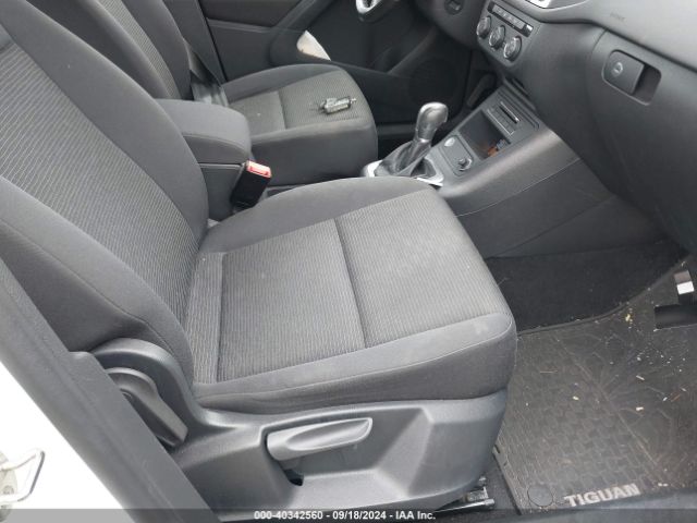 Photo 4 VIN: WVGBV7AX6HK046717 - VOLKSWAGEN TIGUAN 