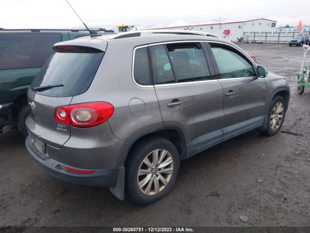 Photo 3 VIN: WVGBV7AX7AW000036 - VOLKSWAGEN TIGUAN 