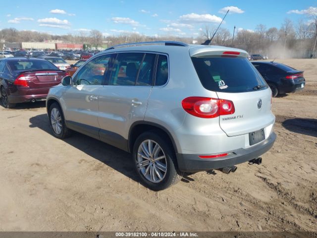 Photo 2 VIN: WVGBV7AX7AW514050 - VOLKSWAGEN TIGUAN 