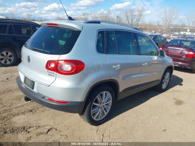 Photo 3 VIN: WVGBV7AX7AW514050 - VOLKSWAGEN TIGUAN 