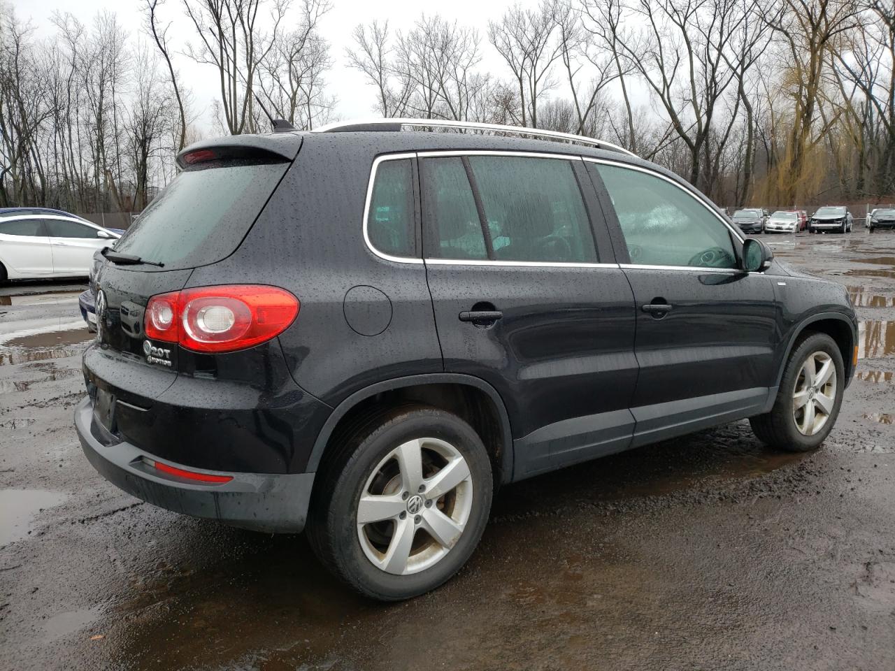 Photo 2 VIN: WVGBV7AX7AW522892 - VOLKSWAGEN TIGUAN 