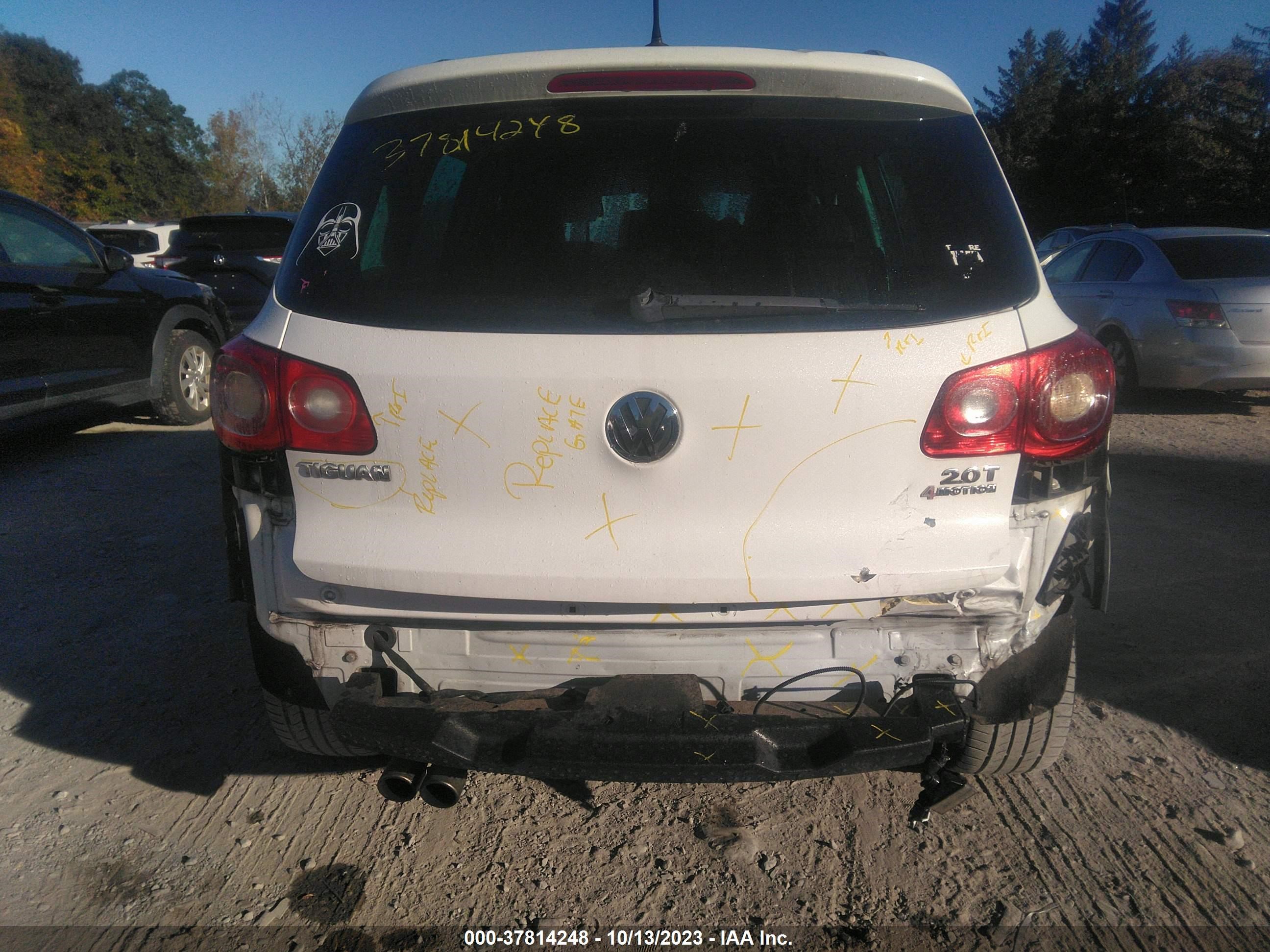 Photo 5 VIN: WVGBV7AX7AW524738 - VOLKSWAGEN TIGUAN 